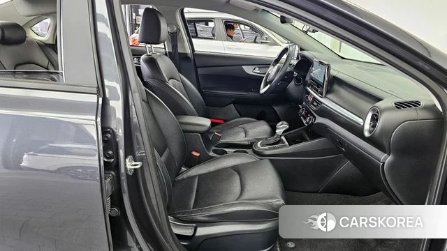 Kia The New K3 2nd generation 2021 Серый из Кореи, фото 2