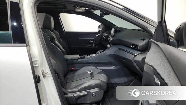 Peugeot 3008 second generation 2018 Белый из Кореи, фото 2