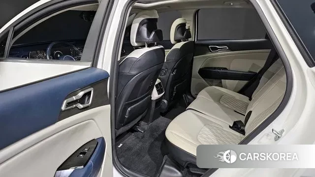 Kia Sportage 5th Generation 2023 Белый из Кореи, фото 2