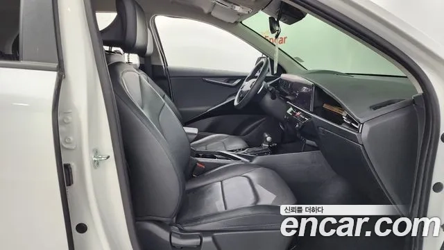 Kia Di Ol Nu Niro 2022 Белый из Кореи, фото 2