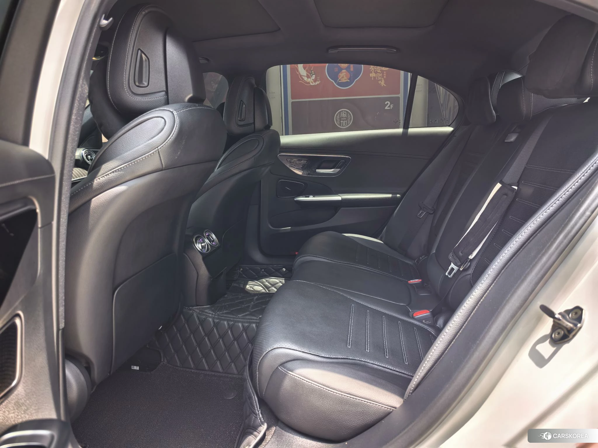 Mercedes-Benz Class C 2023 Красный из Китая, фото 2