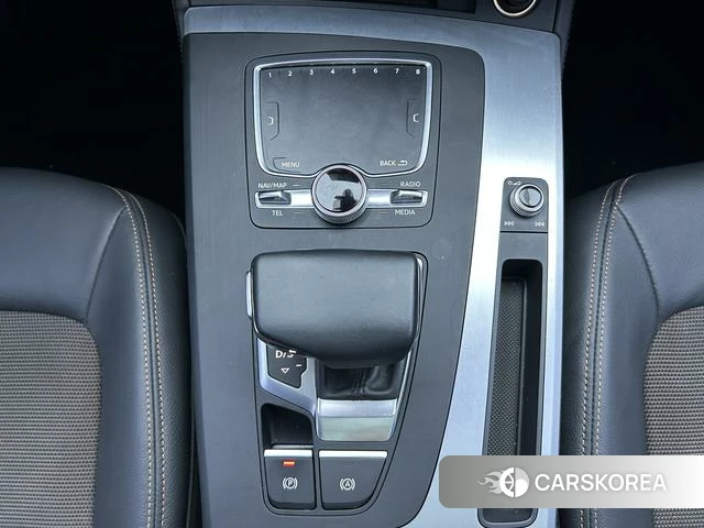 Audi Q5L 2019 Белый из Китая, фото 2