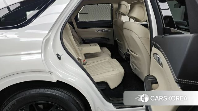 Genesis GV70 2024 Белый из Кореи, фото 2
