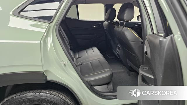 Chevrolet (GM Daewoo) Trax Crossover 2023 Светло-зеленый из Кореи, фото 2