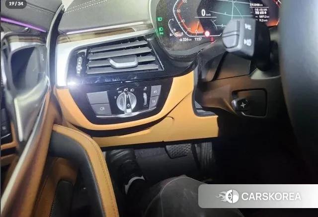 BMW 5 Series (G30) 2022 Черный из Кореи, фото 2