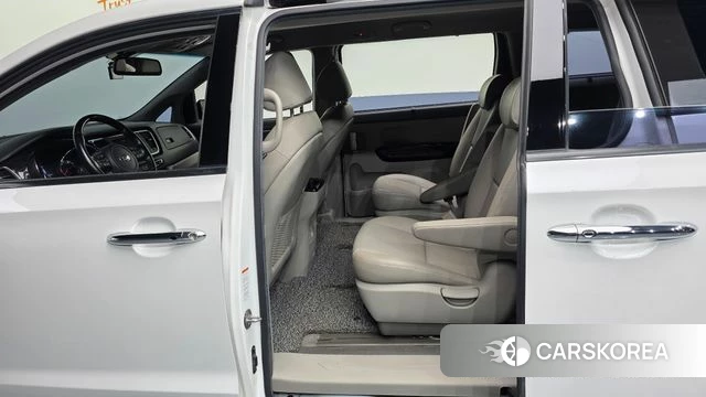Kia The New Carnival 2019 Белый из Кореи, фото 2