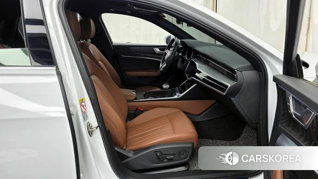 Audi A6 (C8) 2021 Белый из Кореи, фото 2