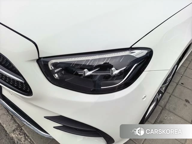 Mercedes-Benz E-class (imported) 2023 Белый из Китая, фото 2