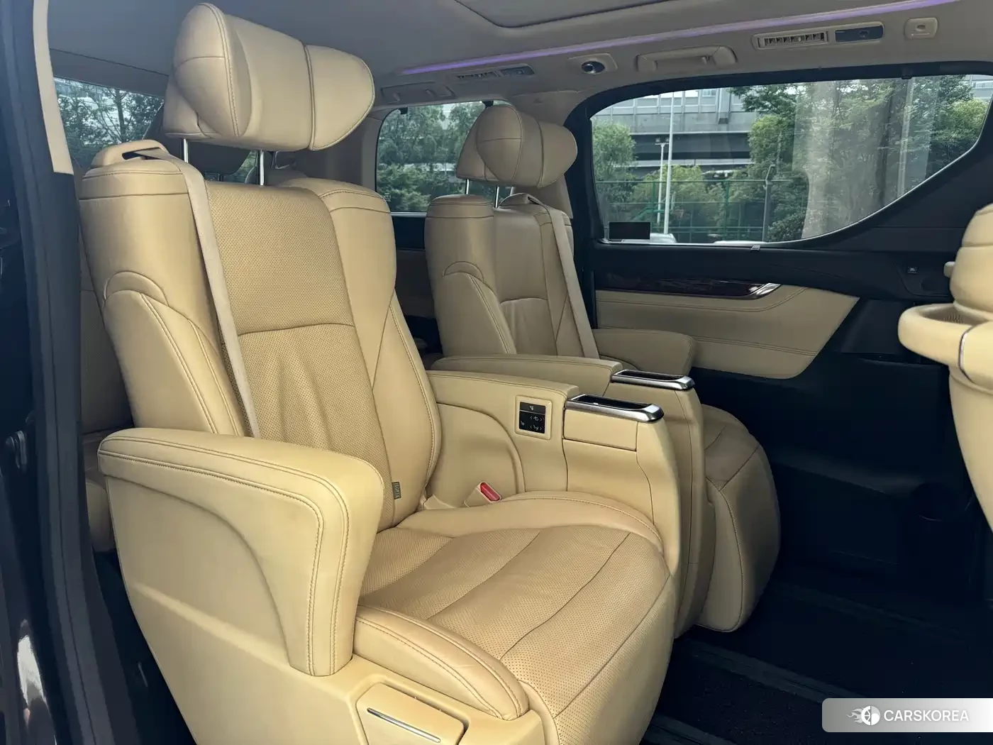 Toyota Elfa 2019 Черный из Китая, фото 2