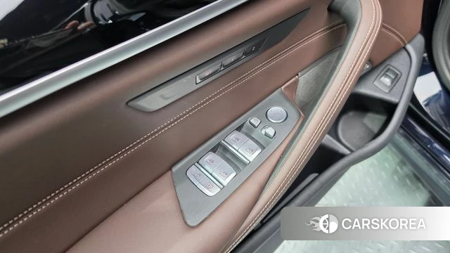 BMW 5 Series (G30) 2022 Синий из Кореи, фото 2