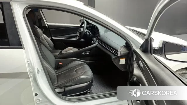 Hyundai The New Avante Hybrid (CN7) 2024 Белый из Кореи, фото 2