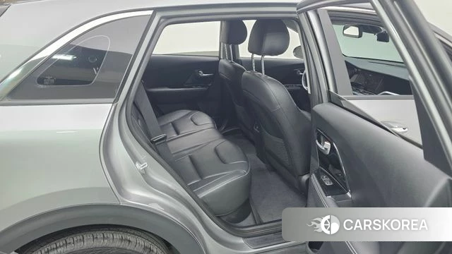 Kia Niro EV 2021 Серебряный из Кореи, фото 2