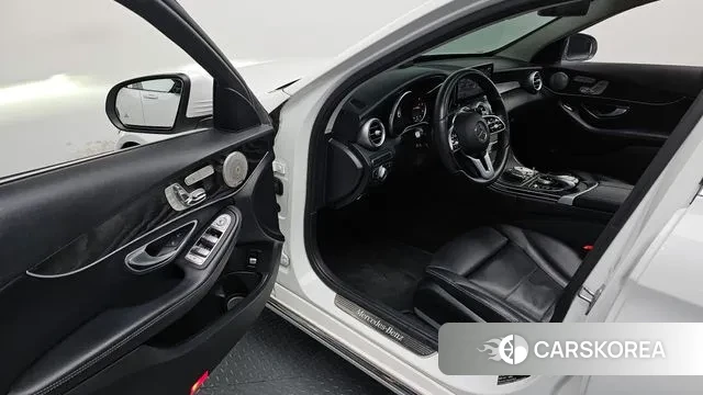 Mercedes-Benz C-Class W205 2019 Белый из Кореи, фото 2