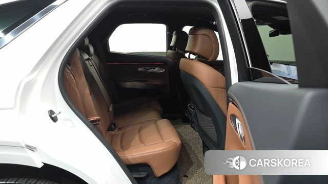 Genesis GV70 2025 Белый из Кореи, фото 2