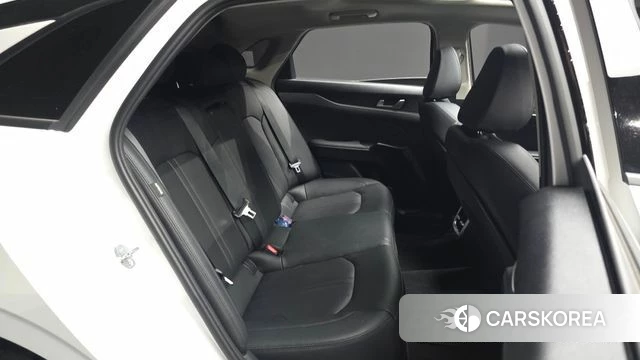 Kia The New K5 3rd generation 2024 Белый из Кореи, фото 2