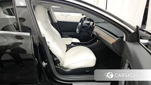 Tesla Model 3 2020 Черный из Кореи, фото 2
