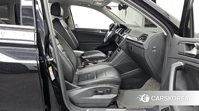 Volkswagen Tiguan second Generation 2018 Черный из Кореи, фото 2