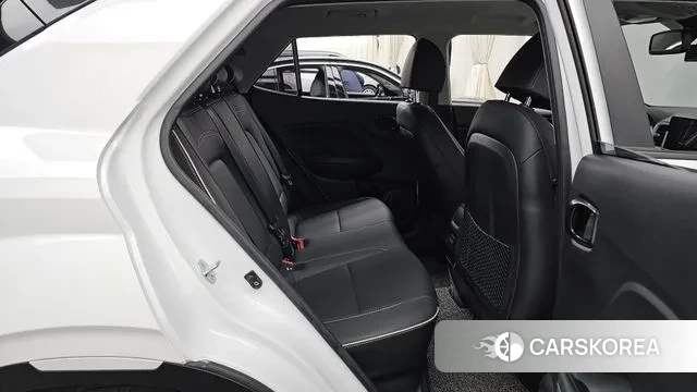 Hyundai Venue 2023 Белый из Кореи, фото 2