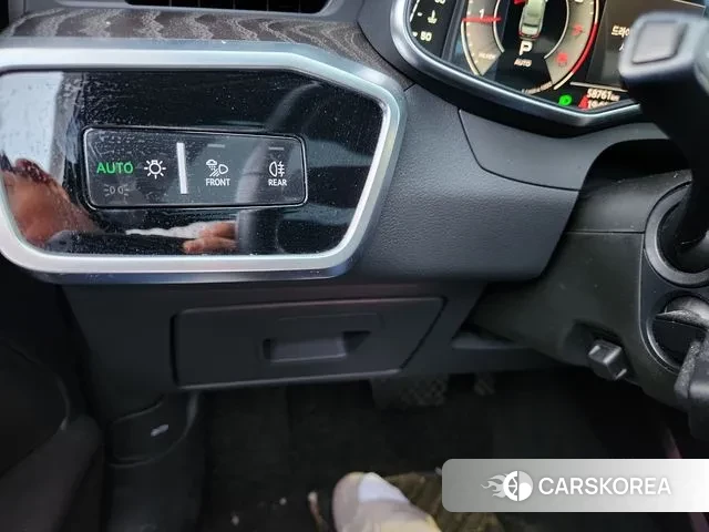 Audi A6 (C8) 2021 Белый из Кореи, фото 2