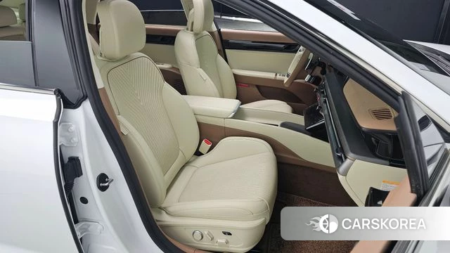 Hyundai Grandeur Hybrid (GN7) 2024 Белый из Кореи, фото 2
