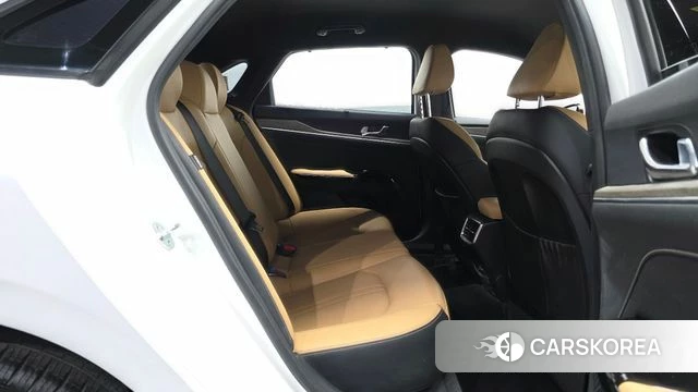 Kia K5 3rd generation 2022 Белый из Кореи, фото 2