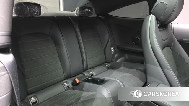 Mercedes-Benz C-Class W205 2022 Белый из Кореи, фото 2