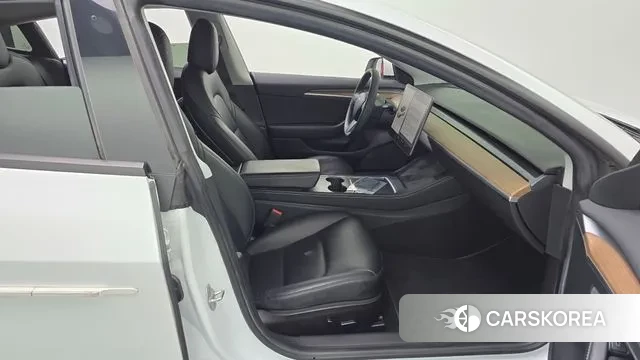 Tesla Model 3 2021 Белый из Кореи, фото 2