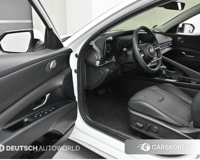 Hyundai The New Avante (CN7) 2024 Белый из Кореи, фото 2