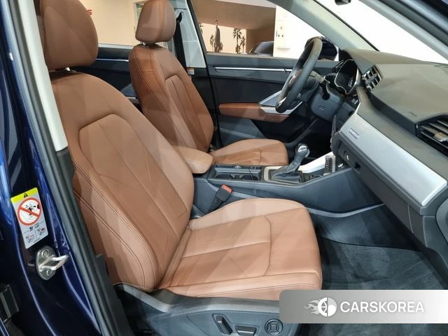 Audi Q3 (F3) 2025 Синий из Кореи, фото 2
