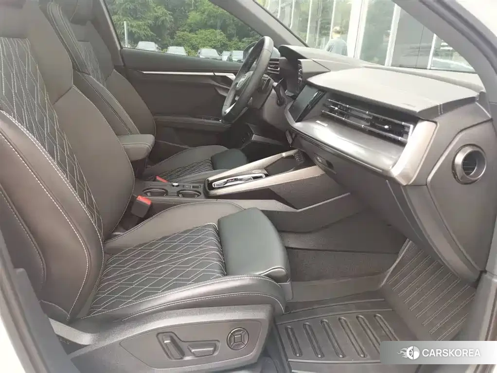 Audi A3 2026 Белый из Китая, фото 3