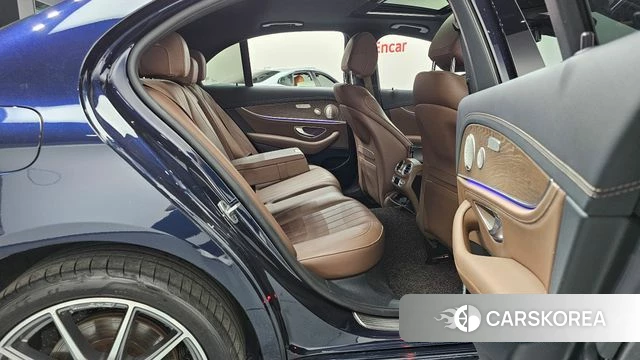 Mercedes-Benz E-Class W213 2022 Синий из Кореи, фото 2