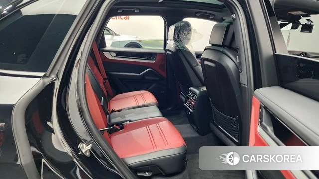 Porsche Cayenne (PO536) 2024 Черный из Кореи, фото 2