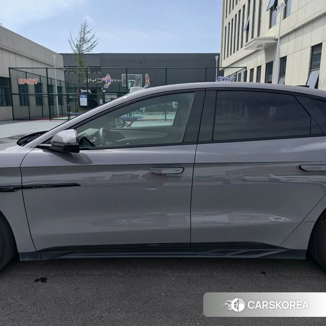 BYD Han DM 2025 Темно-серый из Китая, фото 2