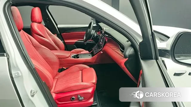 Maserati Grecale 2023 Белый из Кореи, фото 2