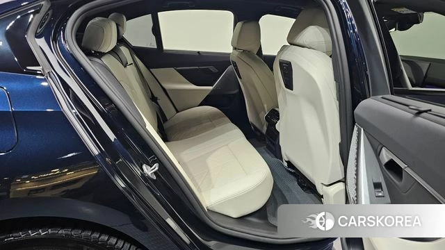 BMW i5 (G60) 2025 Черный из Кореи, фото 2