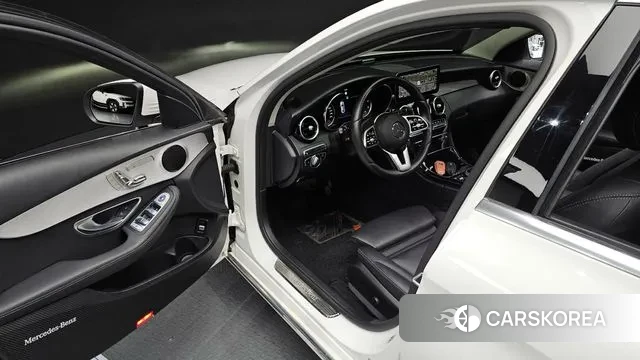 Mercedes-Benz C-Class W205 2020 Белый из Кореи, фото 2