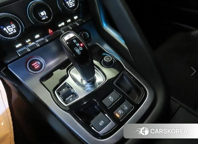 Jaguar F-TYPE 2019 Белый из Кореи, фото 2