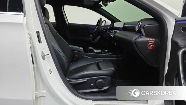 Mercedes-Benz A-Class W177 2021 Белый из Кореи, фото 2