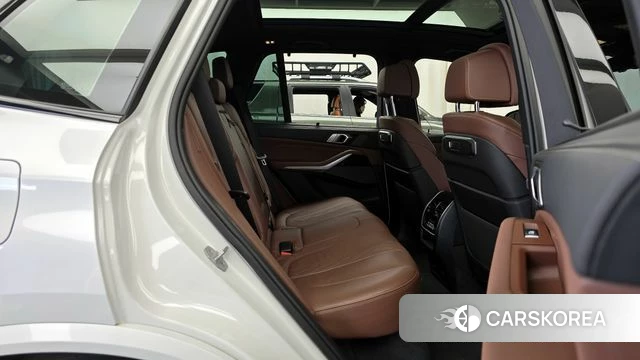 BMW X5 (G05) 2024 Белый из Кореи, фото 2