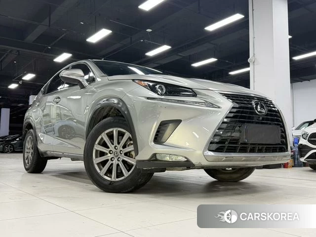 Lexus NX 2021 Серебристо-серый из Китая, фото 2