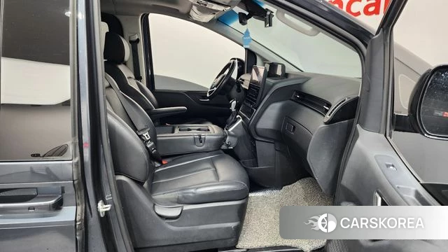 Hyundai Staria 2021 Серый из Кореи, фото 2