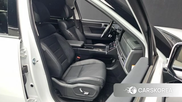 Hyundai Santa Fe (MX5) 2023 Белый из Кореи, фото 2