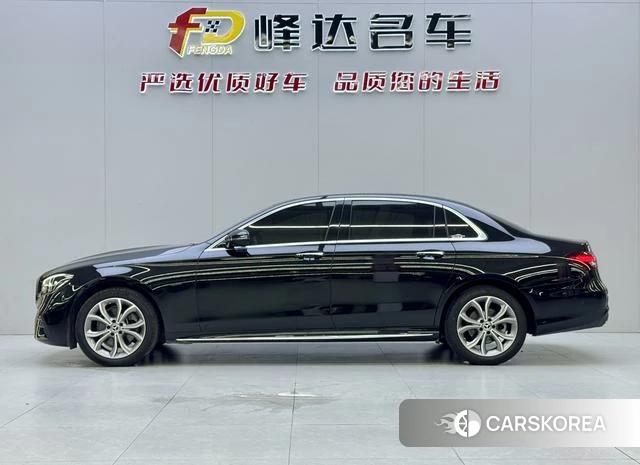 Mercedes-Benz E-class 2022 Черный из Китая, фото 2