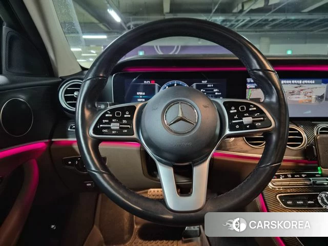 Mercedes-Benz E-Class W213 2018 Белый из Кореи, фото 2