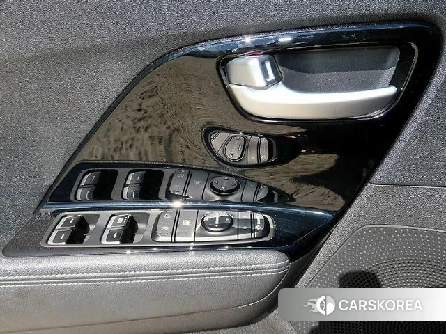 Kia Niro 2018 Серебристо-серый из Кореи, фото 2