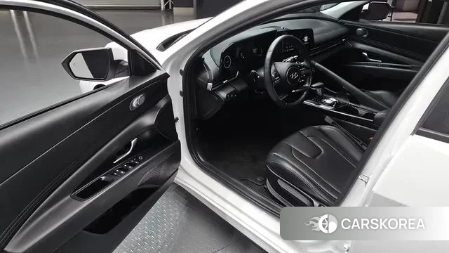 Hyundai The New Avante Hybrid (CN7) 2024 Белый из Кореи, фото 2