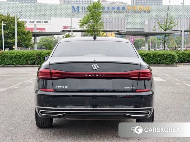 Volkswagen Passat 2023 Черный из Китая, фото 2