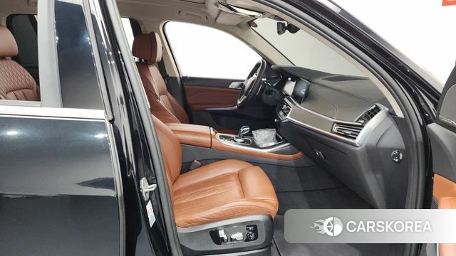 BMW X7 (G07) 2022 Черный из Кореи, фото 2