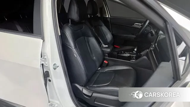 Kia Sportage 5th Generation 2022 Белый из Кореи, фото 2