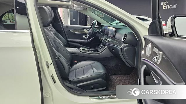 Mercedes-Benz E-Class W213 2019 Белый из Кореи, фото 2